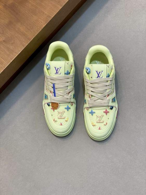Picture of Louis Vuitton Shoes _SKULVsz35-46hnq010316355